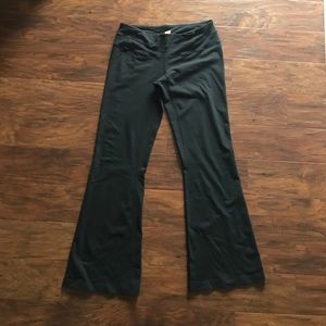 Lucy lucypower short yoga pants