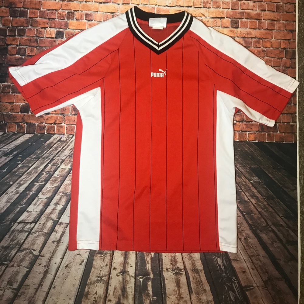 Vintage men’s “unisex” v-neck puma jersey Sz. S