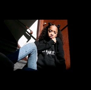 Meet your Posher, April