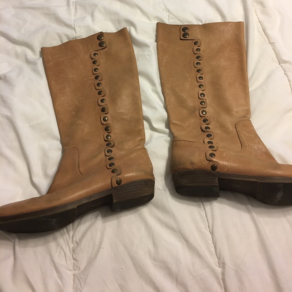 Leather boots