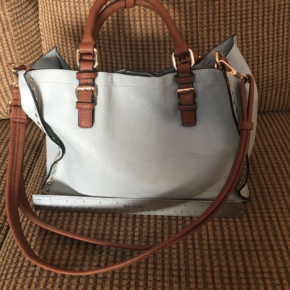 BRAND NAME BLACK RIVET LEATHER BAG