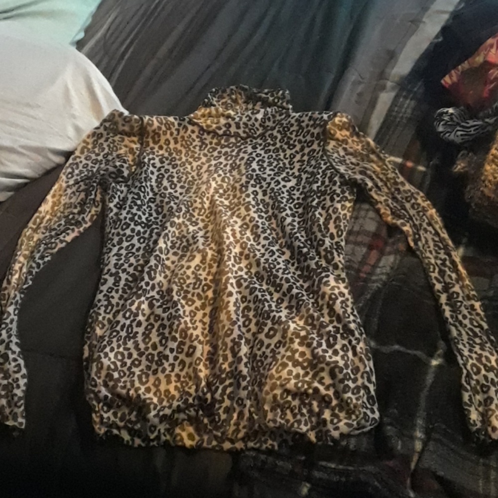 Cheetah top