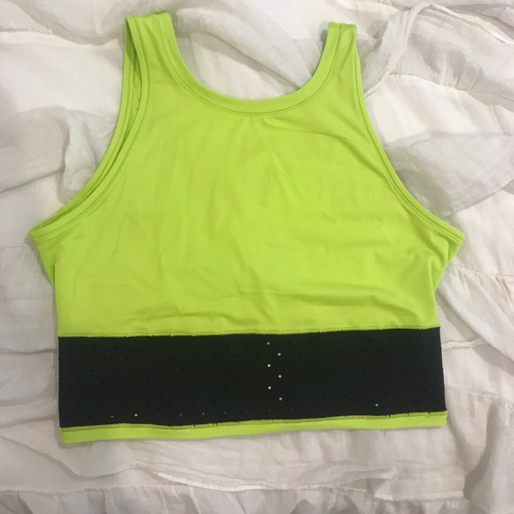 LULU LEMON: Mind Over Miles Crop Top