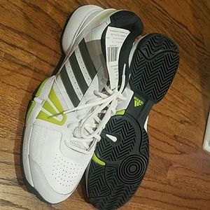 Addidas bercuda 3 size 12