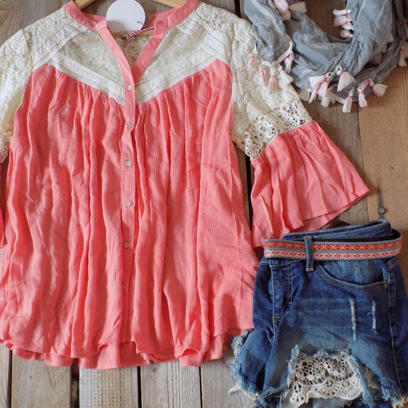 Lace Top Bell Sleeves Umgee - Picture 4 of 8