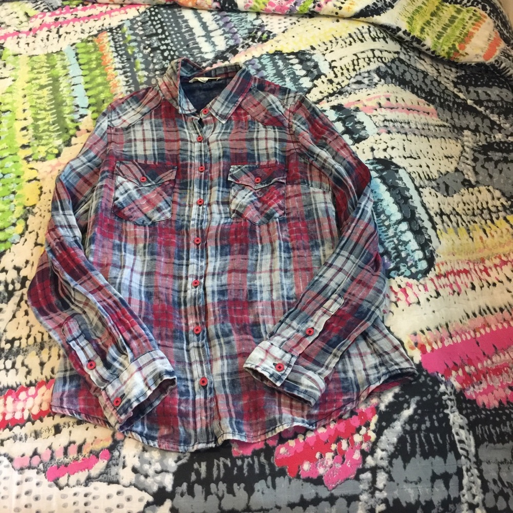 Cute button up shirt