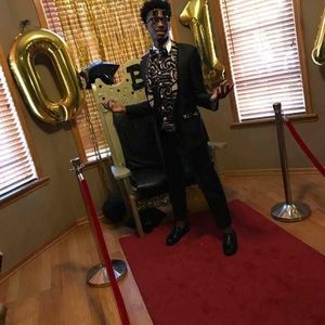 Meet your Posher, Raymond