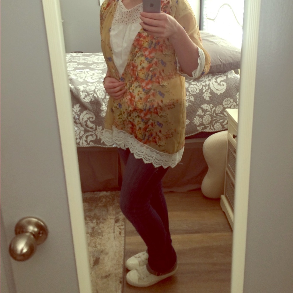 Tan Floral lace trim shawl covering top