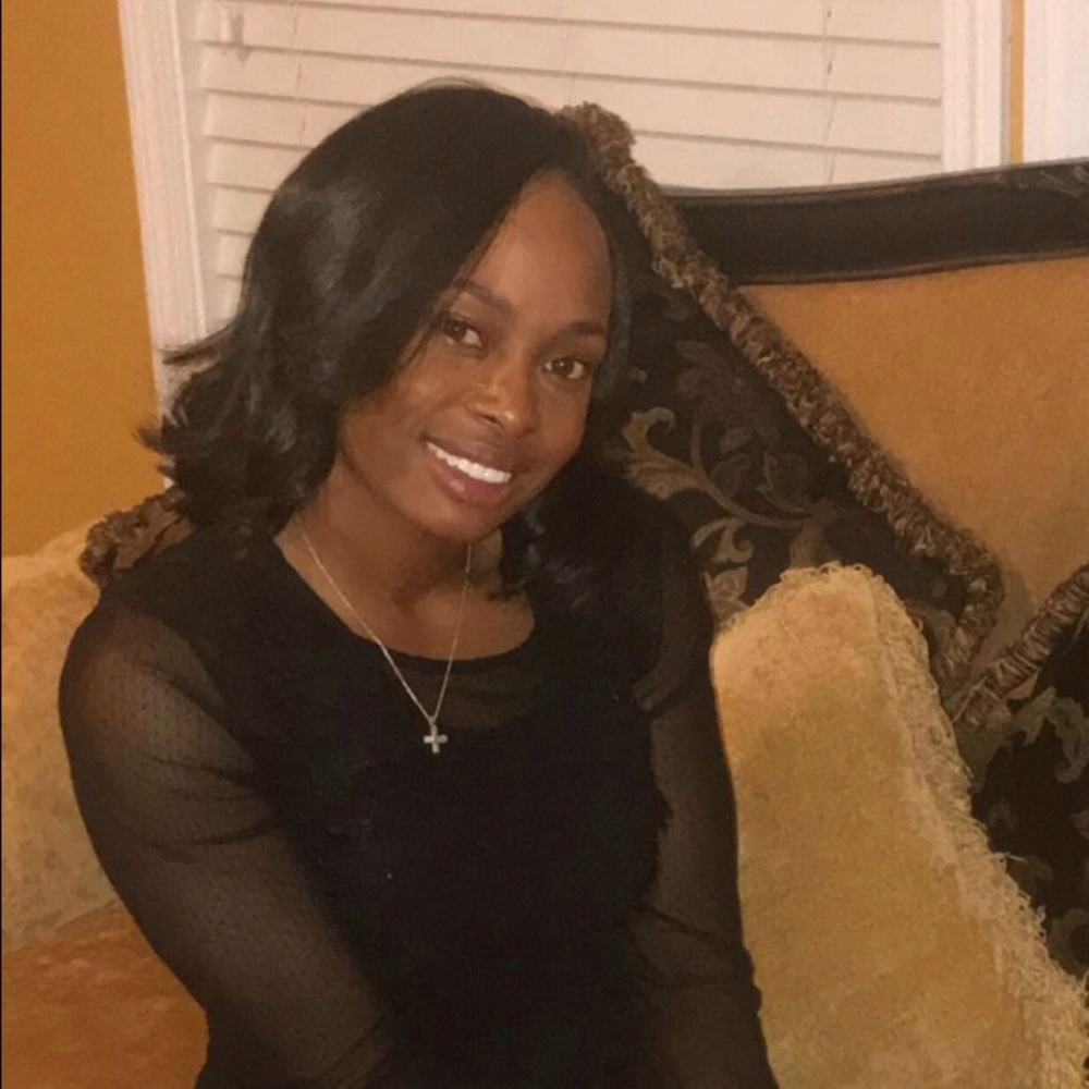 Meet your Posher, Janayia