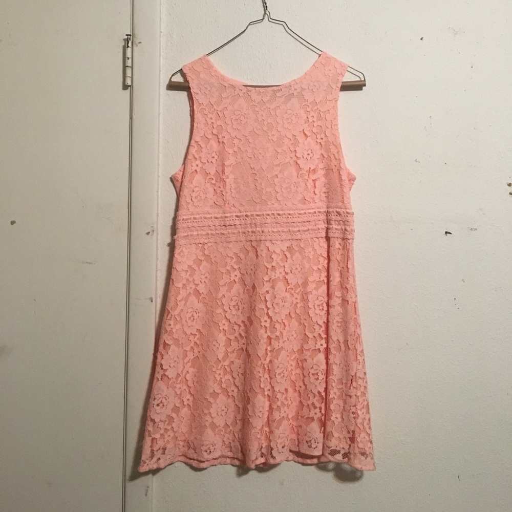 Lace pink dress