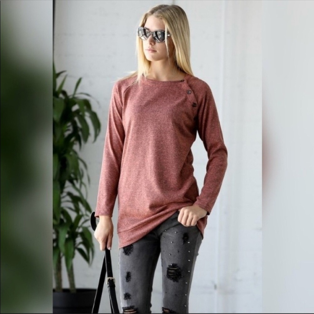 New! Shoulder button top