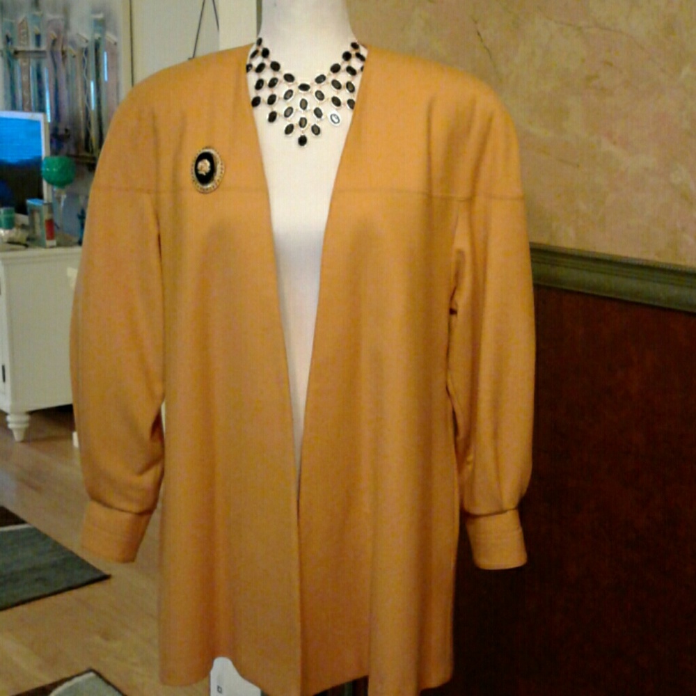 Gorgeous mustard colored coat.