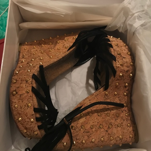 Gucci stud wedges - Picture 2 of 3
