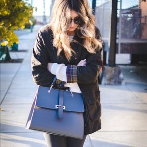 CAMELIA ROMA gray handbag + dustbag