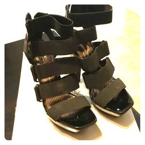 Jessica Simpson strap platform pump