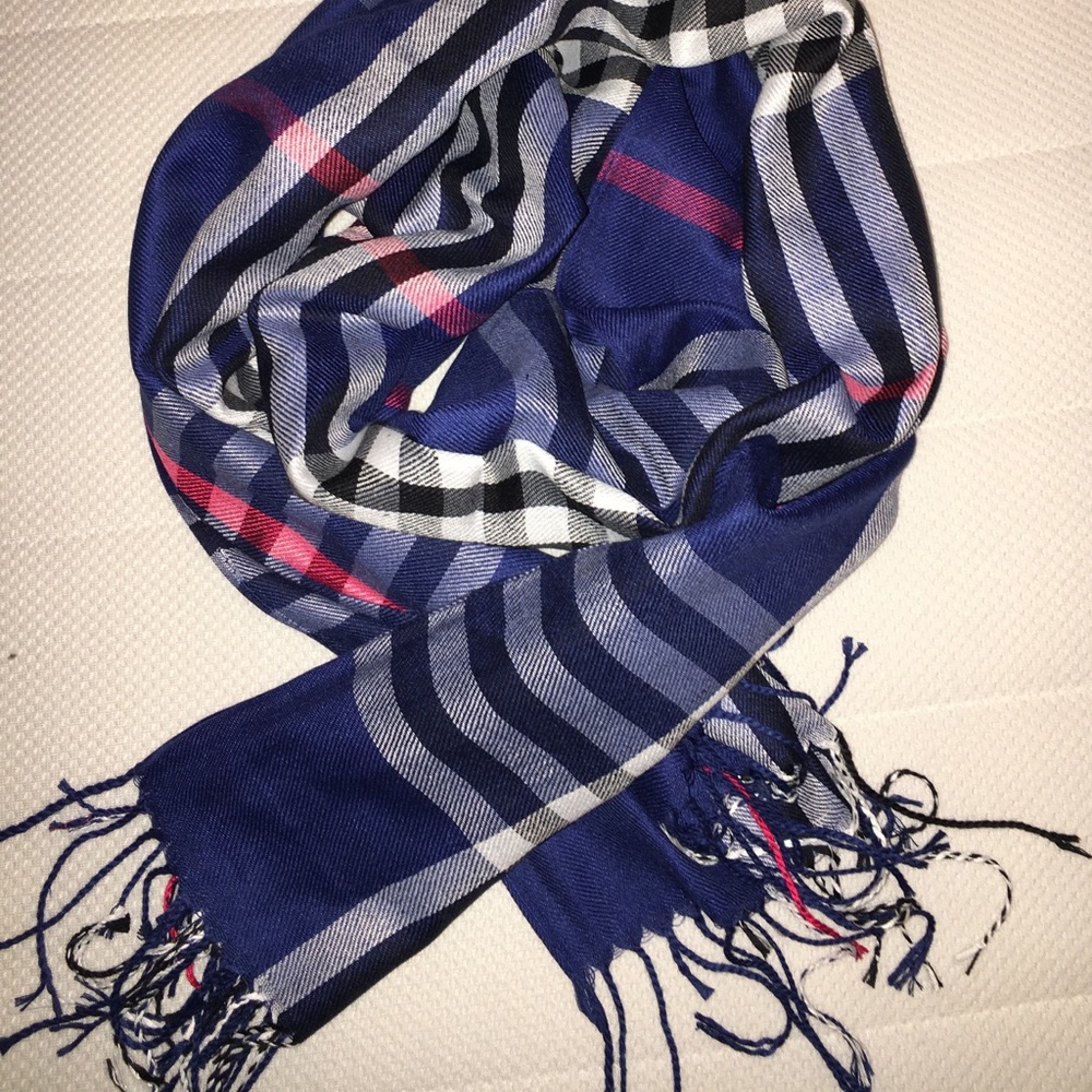 Scarf 🧣 on sale