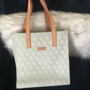 Dooney & Bourke bag