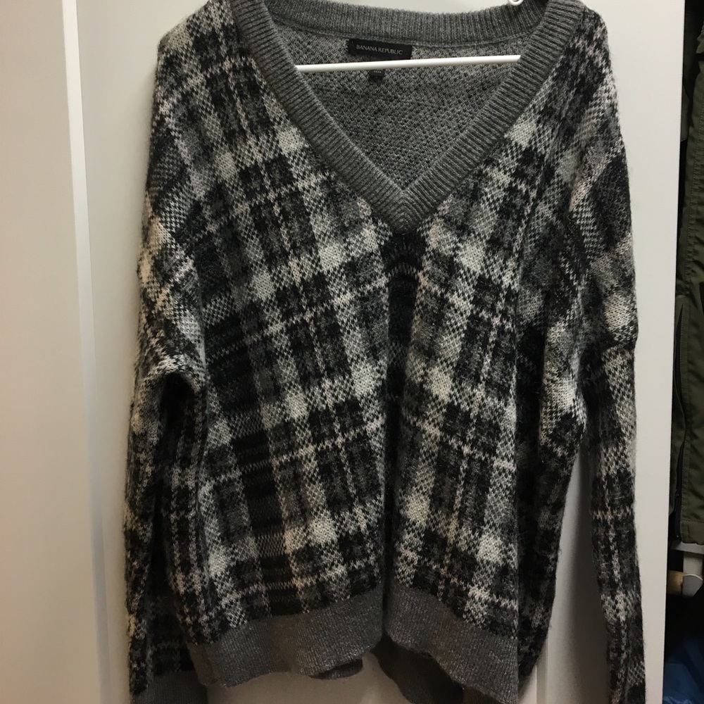 Worn once Banana Republic sweater