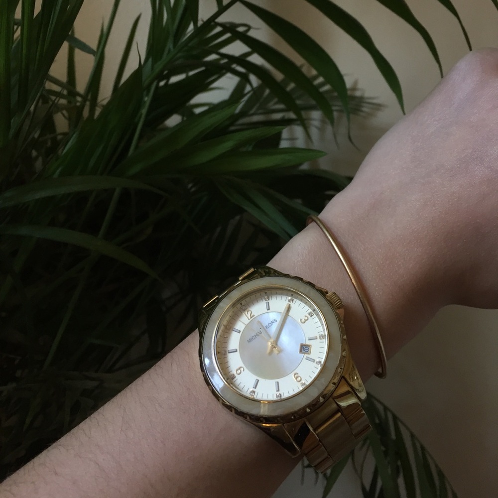 🌿14k gold mother of pearl watch🌿