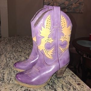 Purple & Gold volatile cowgirl boots!