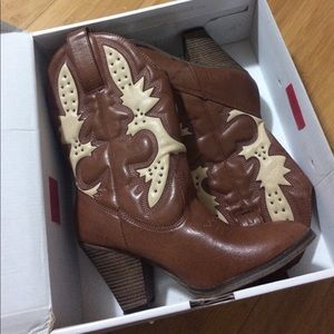 Brown boots/ cowgirl boots /calf boots with heels