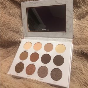 PÜR Eyeshadow palette