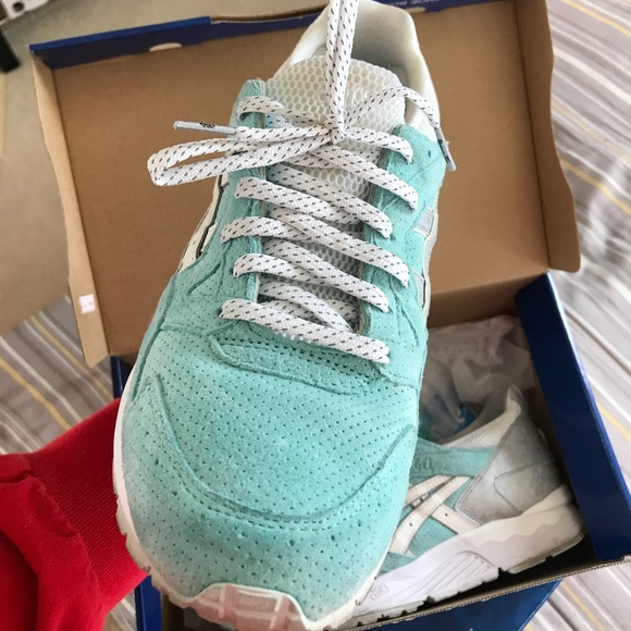 KITH X ASICS sz 8.5 in mens (used) - Picture 3 of 5