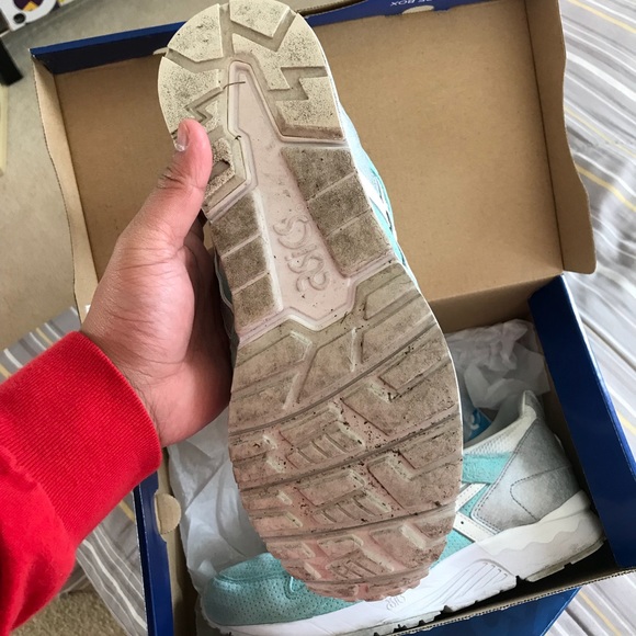 KITH X ASICS sz 8.5 in mens (used) - Picture 5 of 5