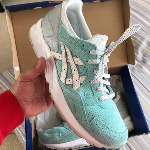 KITH X ASICS sz 8.5 in mens (used)