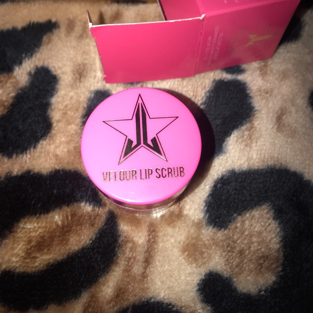 Jeffree star lipstick lip scrub