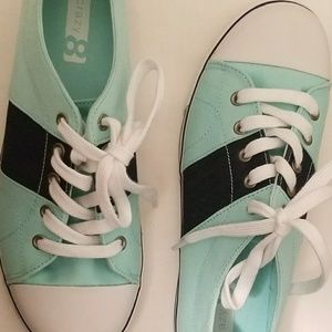 NWOT❕ Kids Shoes 🛒 BUNDLE & SAVE