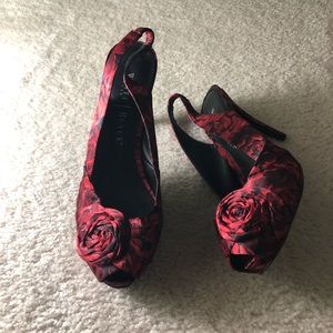 White House Black Market Rose Pumps