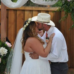 Meet your Posher, Leslie