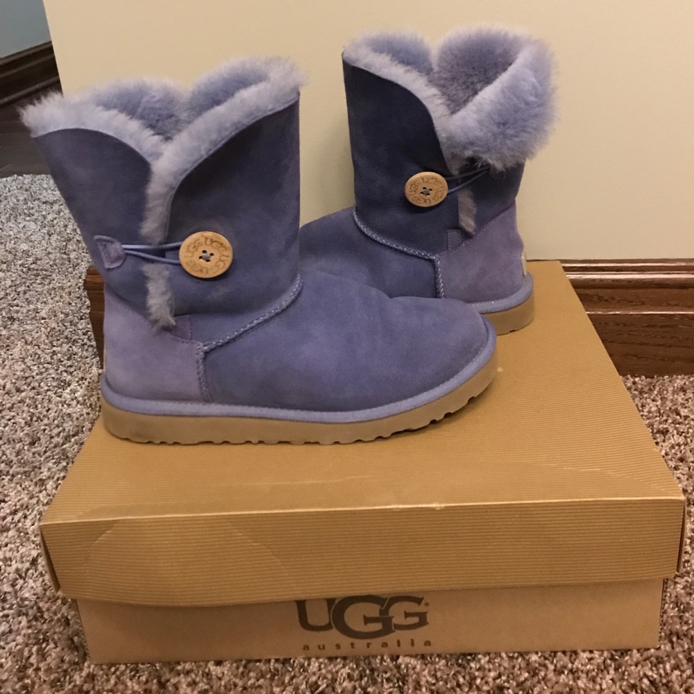 Purple bailey button Uggs