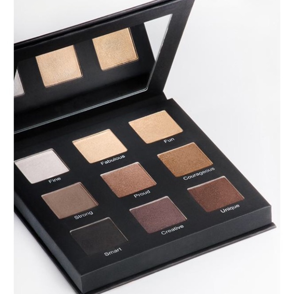 RealHer Eyeshadow palette