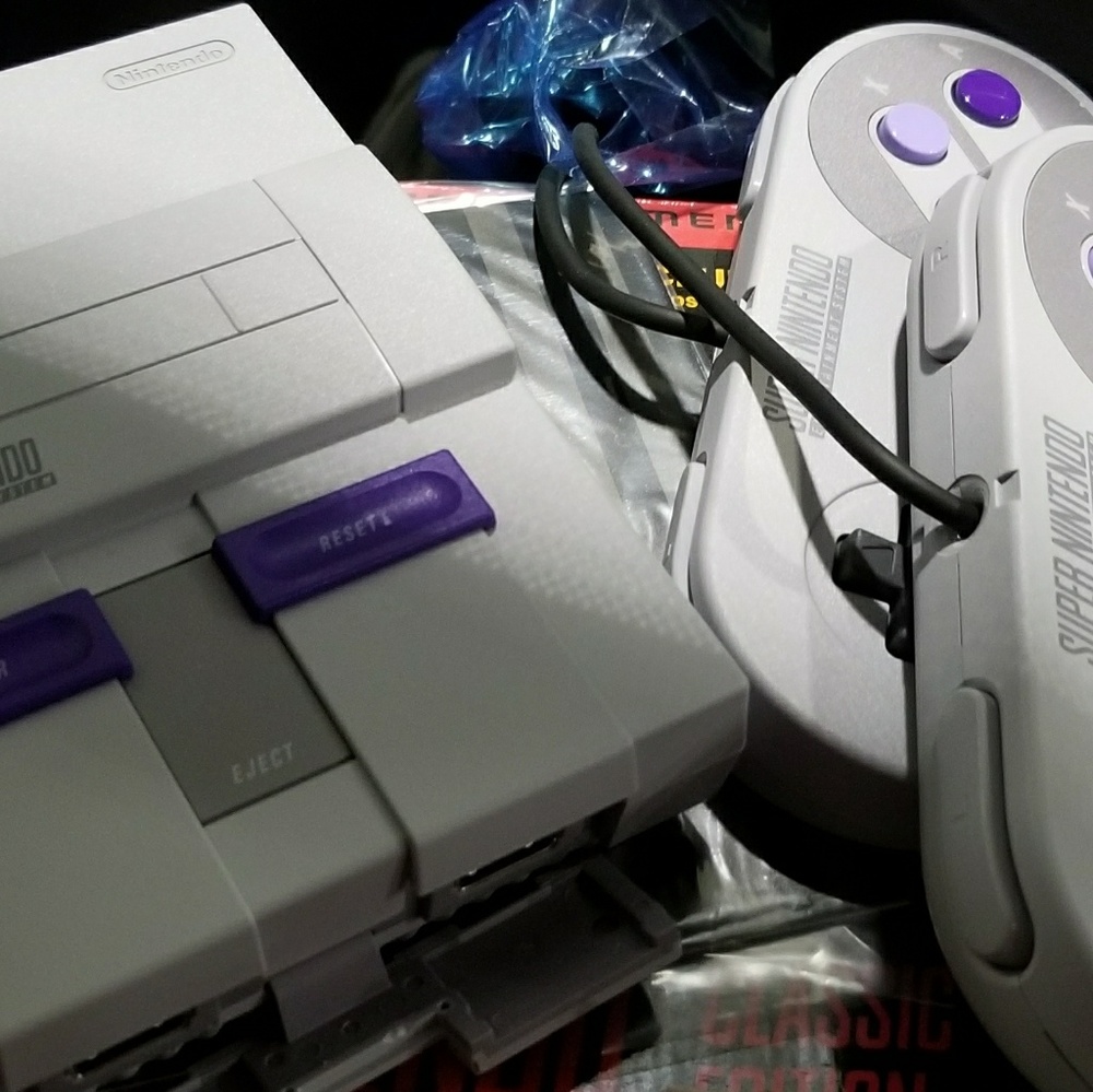 Brand NEW sealed Super Nintendo Classic w 20 games
