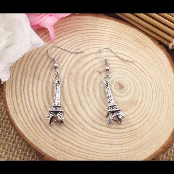 🎁SALE🎁🗼EFFIEL TOWER EARRINGS🗼 - Picture 1 of 1