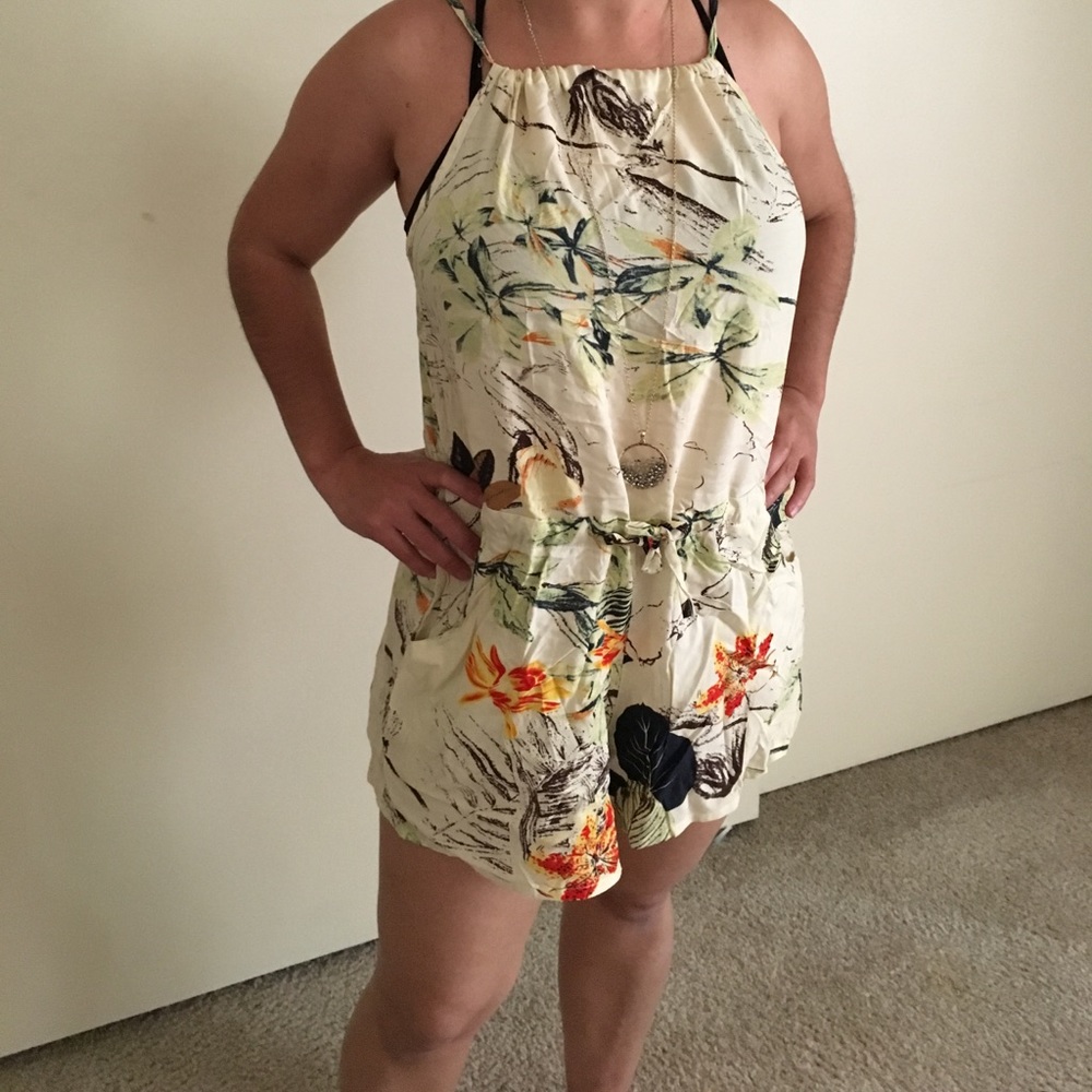 Romper - Picture 4 of 8