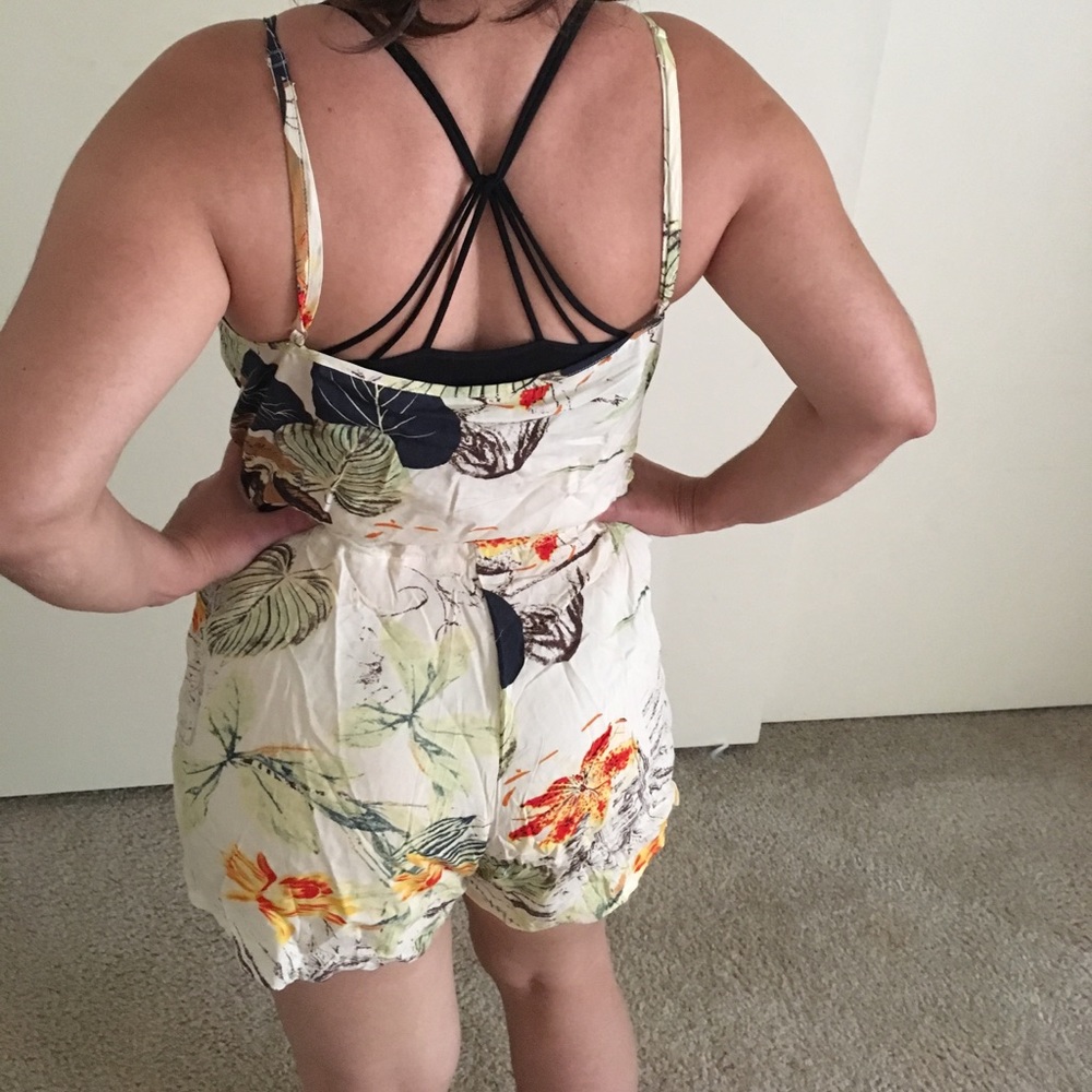 Romper - Picture 5 of 8