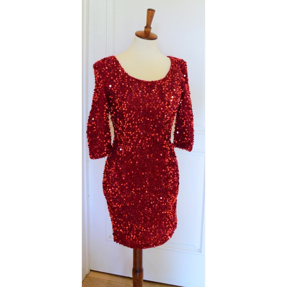 Beautiful Red Sequin Dress