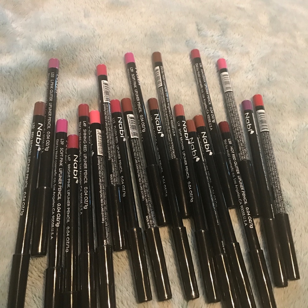 20 Piece lip liner bundle