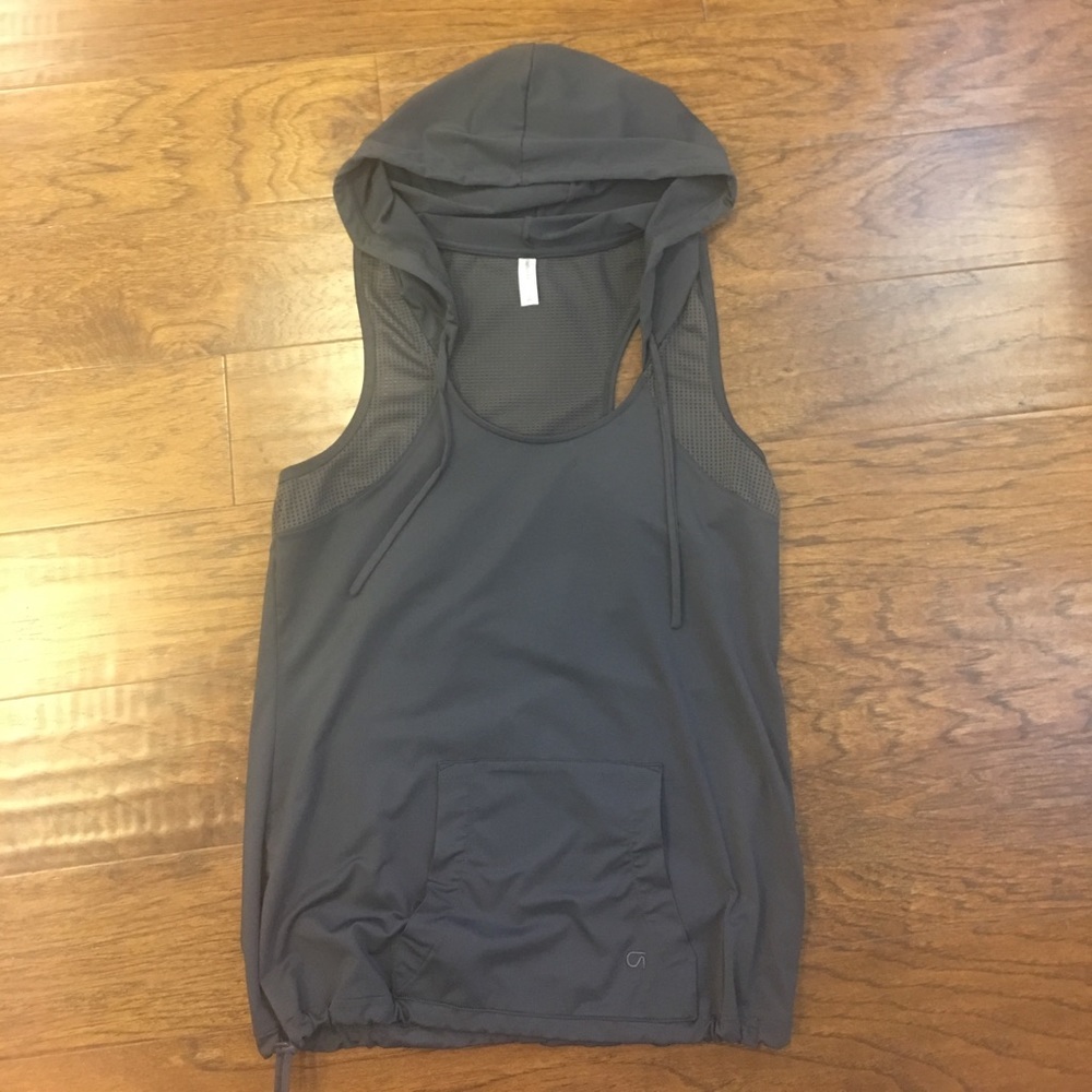 Gap Body workout tank with hood