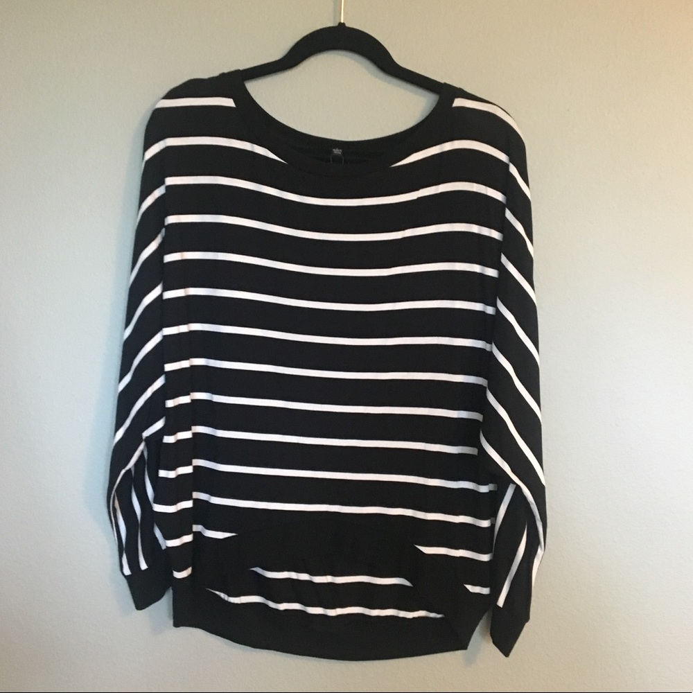 NWT For Cynthia brand top, size small.