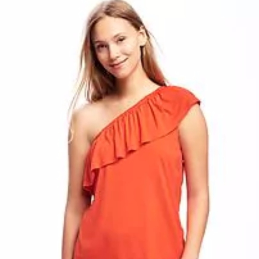 📸 NWT Red/orange top that screams fun!