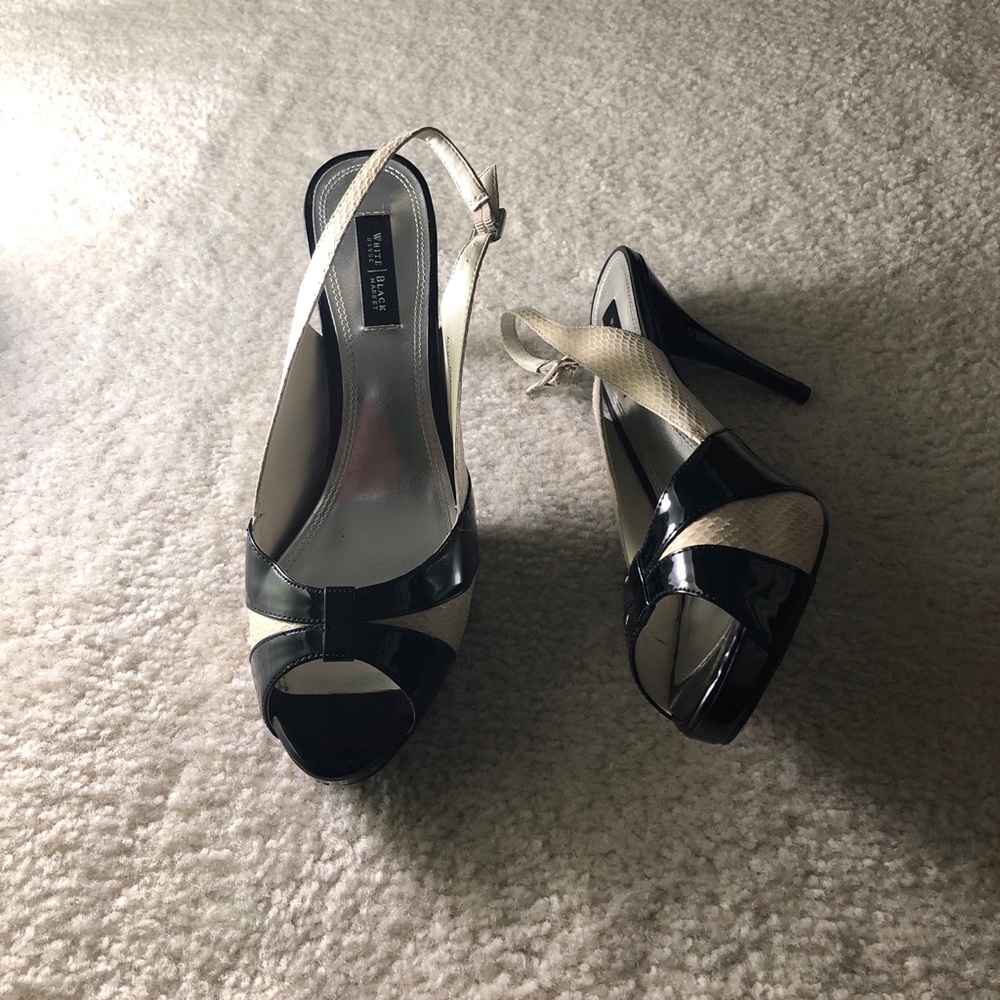 ✔️White House Black Pumps