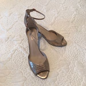 Seychelles rose gold peep-toe heels