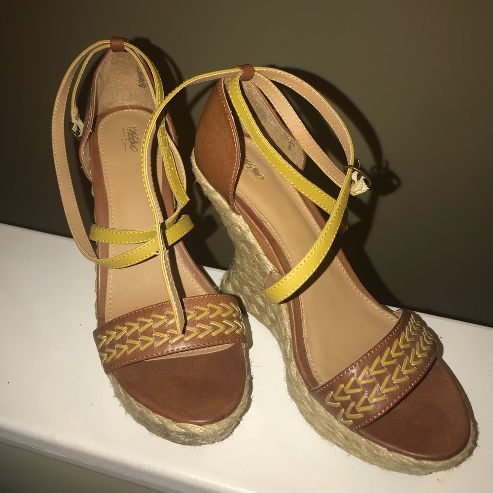 Mossimo Sandal Size 10