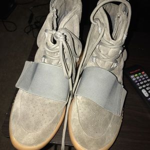 Yeezy boost 750 size 10.5 10/10 condition