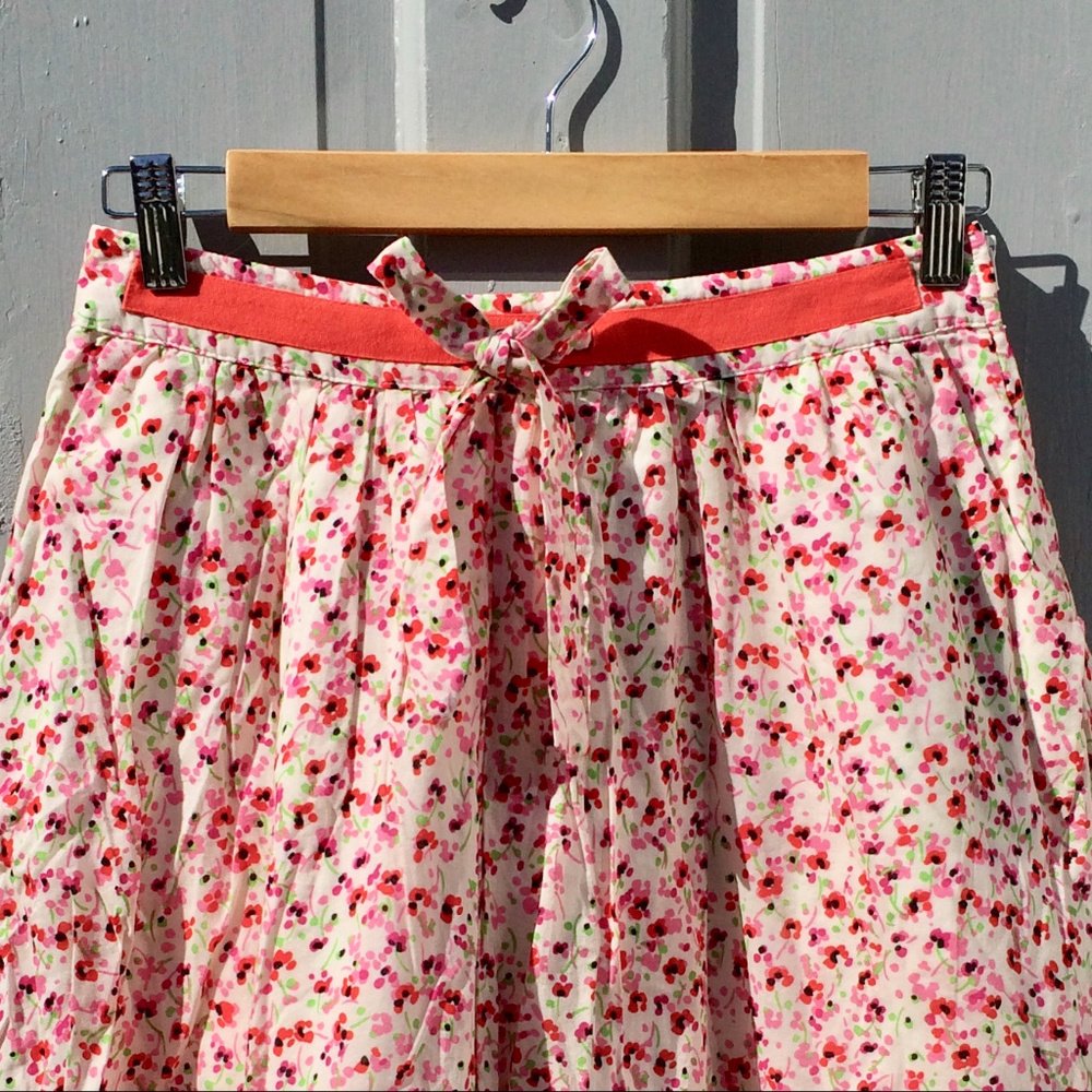 Final Price🎀 EUC French Brand Floral Skirt XS