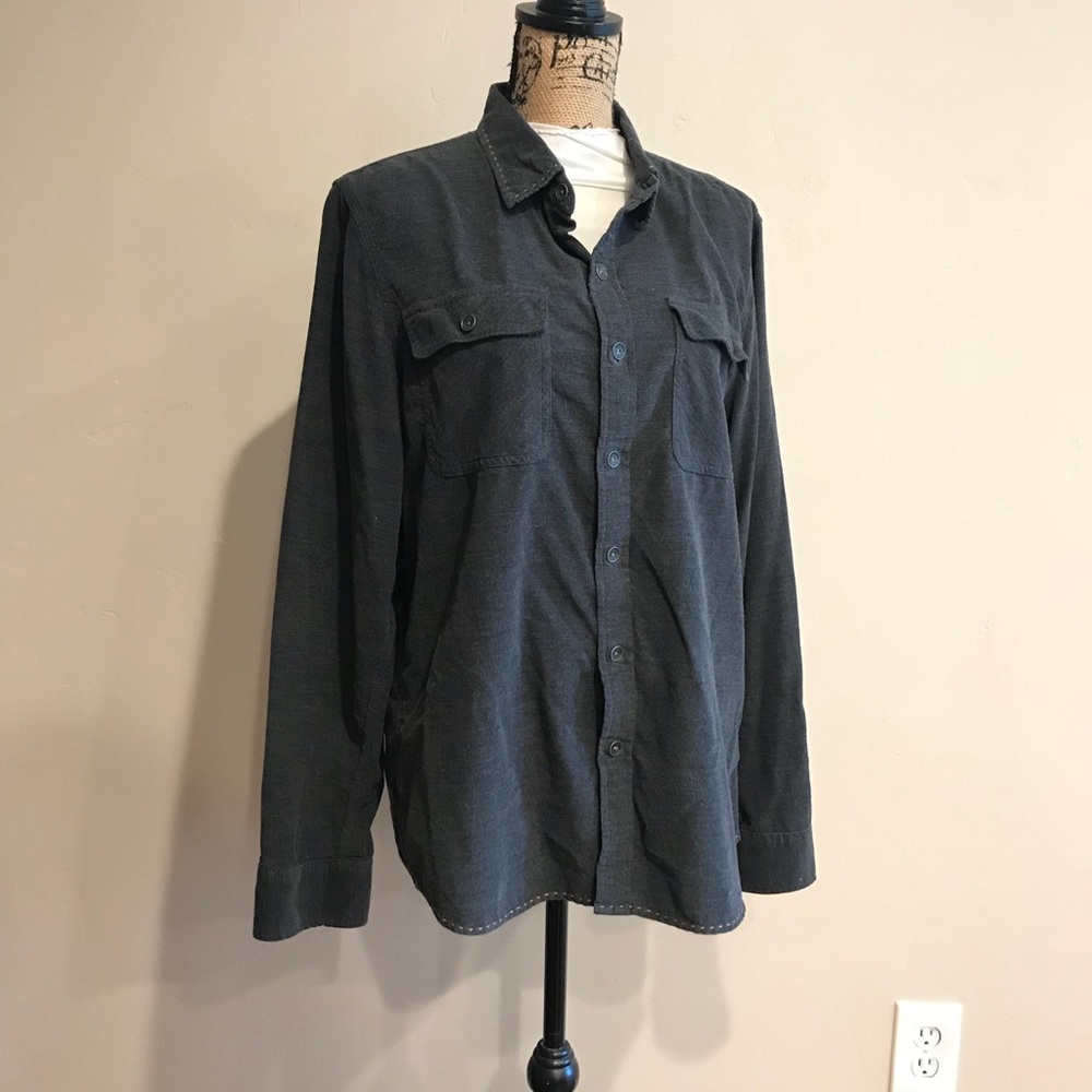 Men’s True Religion grey shirt.